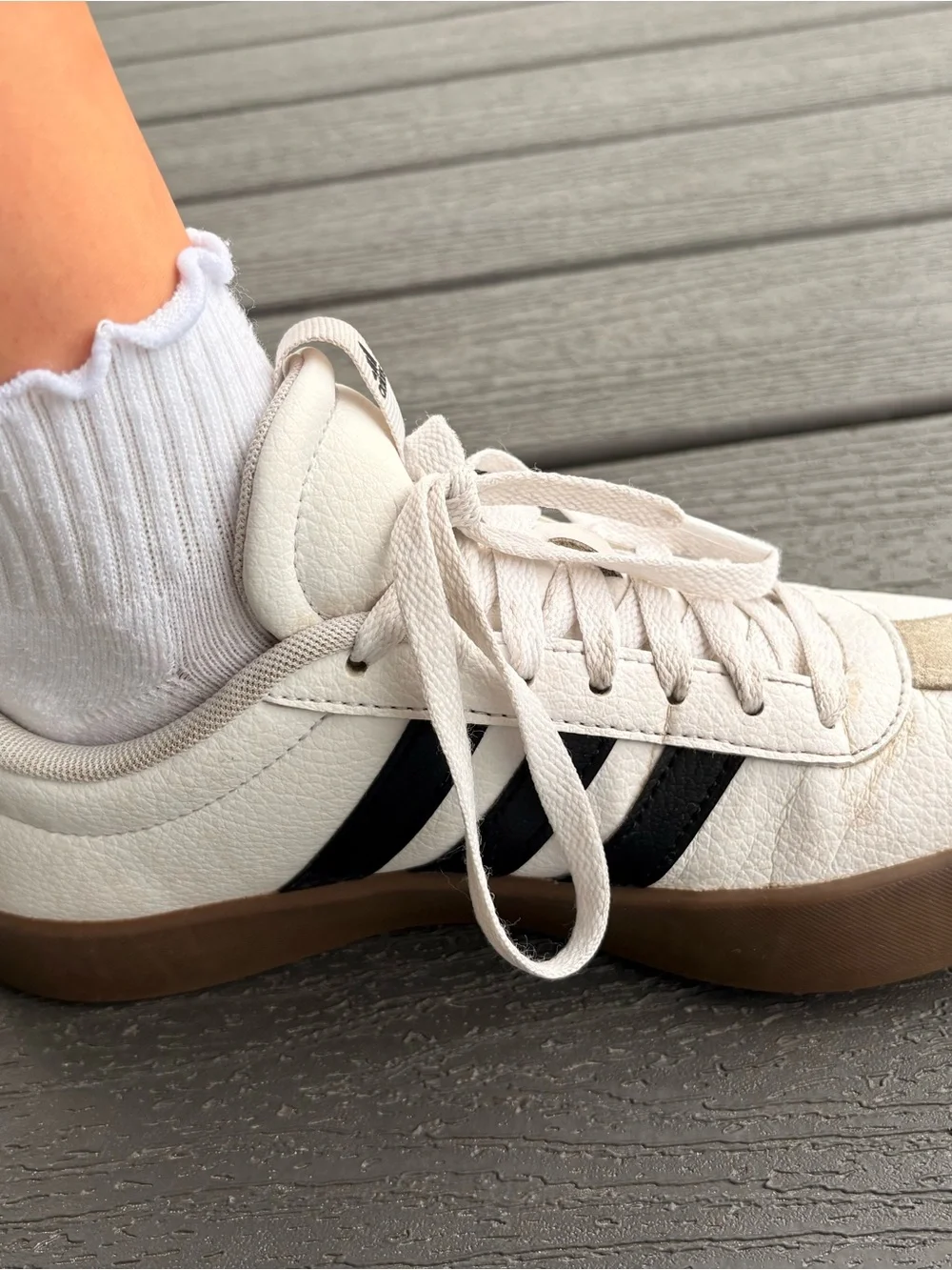 adidas classic sneaker